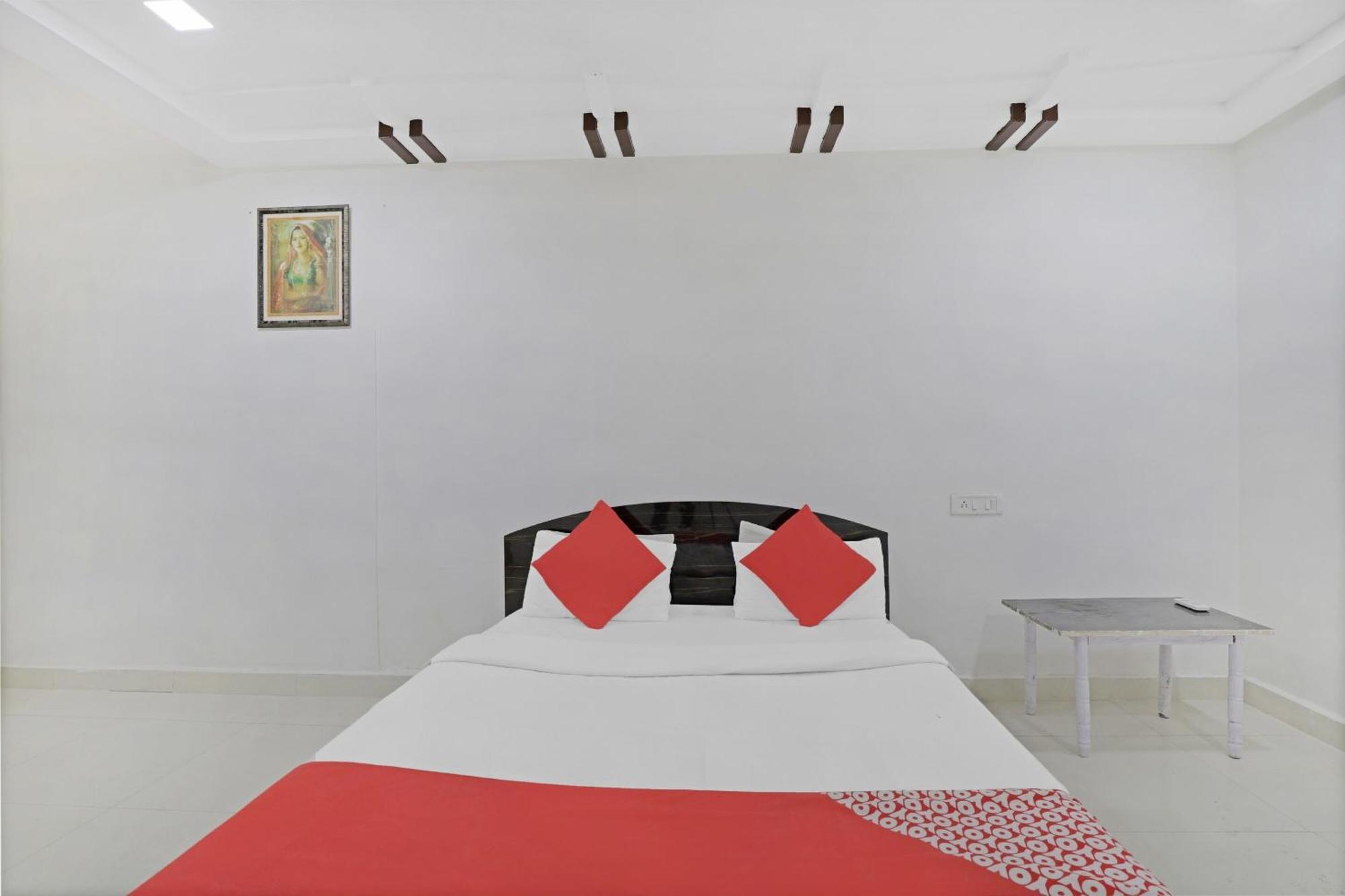 Hotel O Rudra Palace Ahmedabad Exterior photo